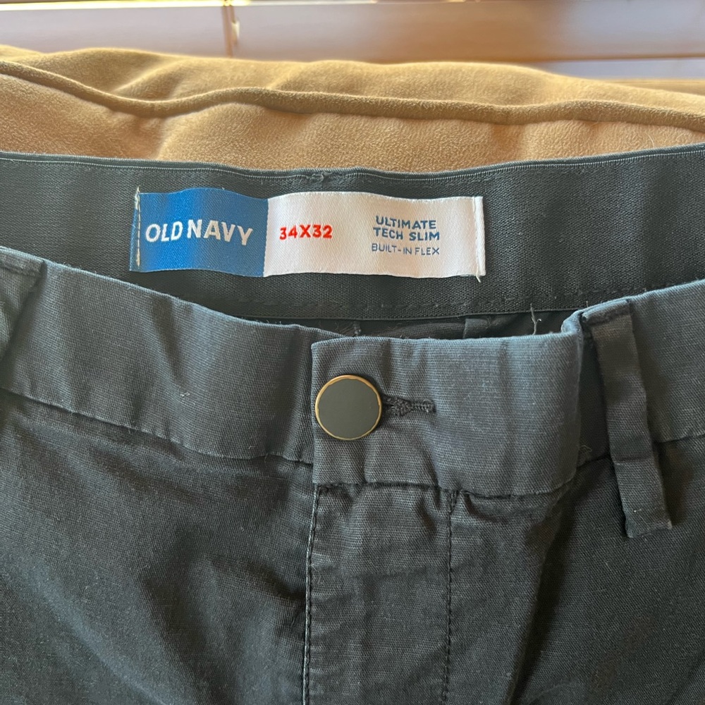 Men’s Old Navy pants 34 x 32